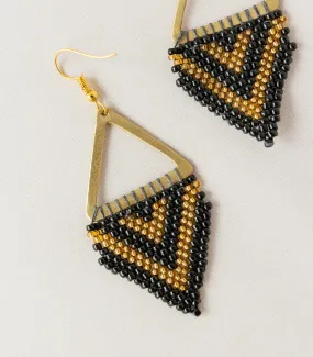 Optimize the title of this e-commerce product to: Chic Segebot Friendship Earrings